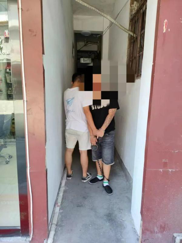 女孩18岁成人礼被男友带去吸毒 许愿滑冰却变成“溜冰”