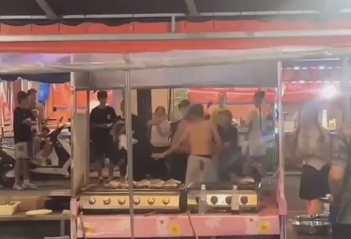 事发现场（视频截图）